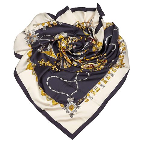 foulard femme hermes|foulard Hermes motif impression.